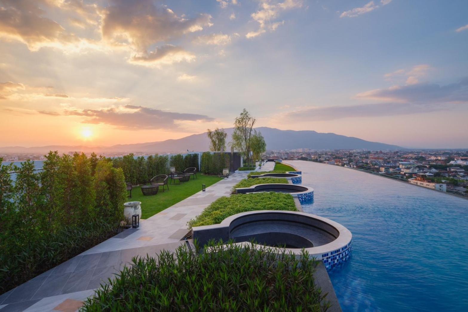 Luxury Condo Astra Sky River Condo Chiang Mai Extérieur photo